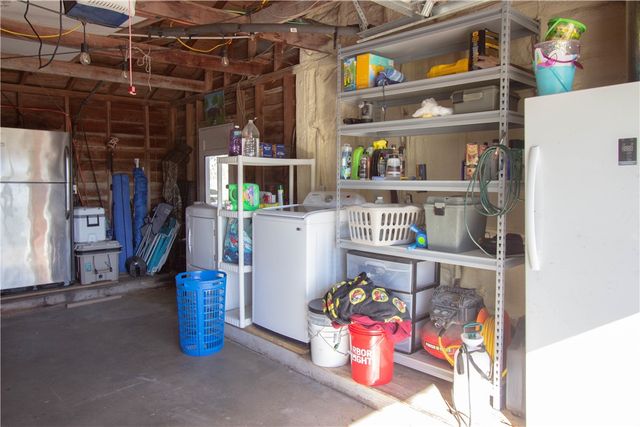 244 E Magnolia Ave, Aransas Pass, TX 78336