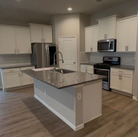 454 Westlake Landing, Conroe, TX 77304