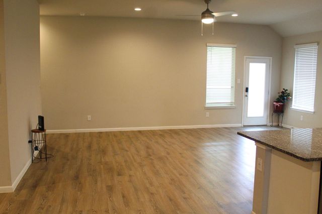 454 Westlake Landing, Conroe, TX 77304