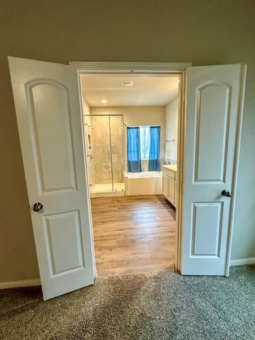 454 Westlake Landing, Conroe, TX 77304