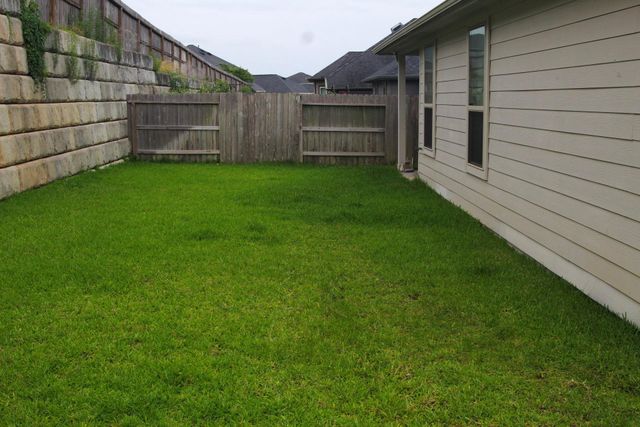 454 Westlake Landing, Conroe, TX 77304