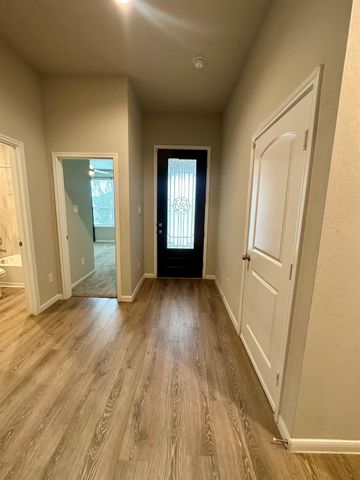 454 Westlake Landing, Conroe, TX 77304