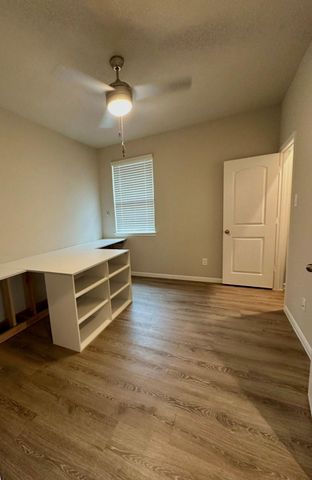 454 Westlake Landing, Conroe, TX 77304