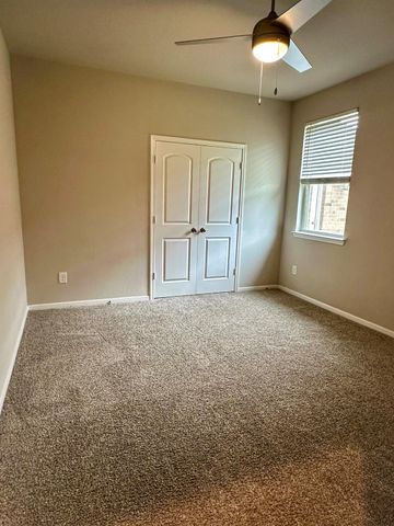 454 Westlake Landing, Conroe, TX 77304
