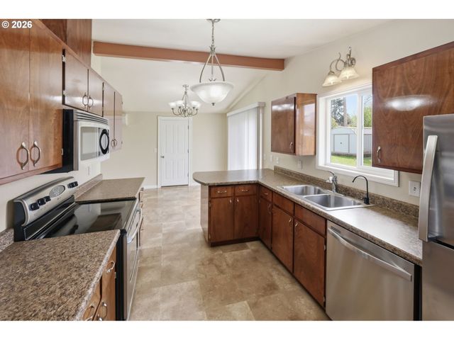 3698 REVELL St, Eugene, OR 97404