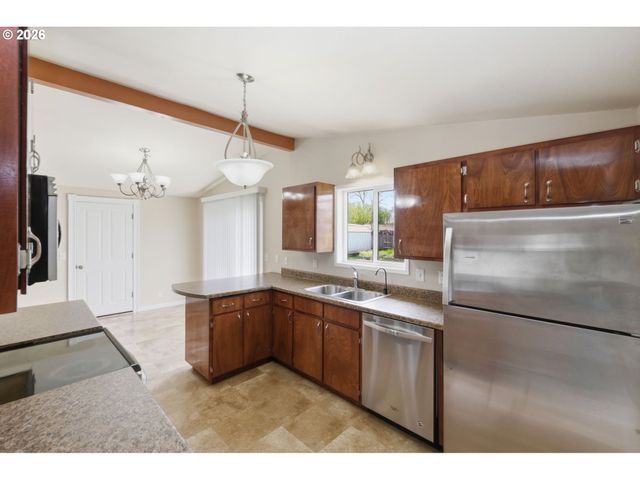 3698 REVELL St, Eugene, OR 97404