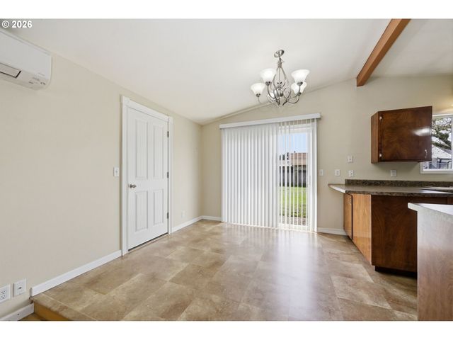 3698 REVELL St, Eugene, OR 97404