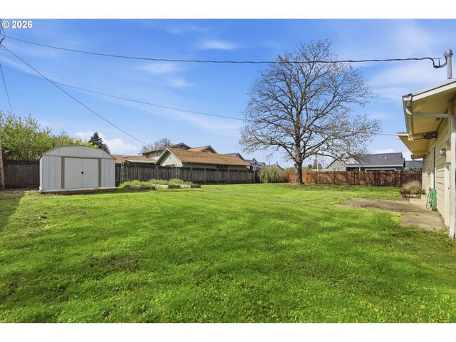 3698 REVELL St, Eugene, OR 97404