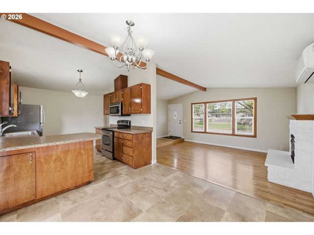 3698 REVELL St, Eugene, OR 97404