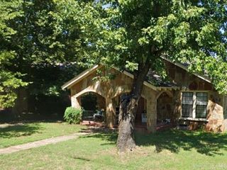 1100 W Mcrae, Searcy, AR 72143