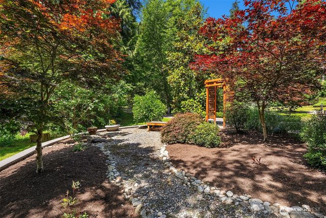 3816 140th Avenue NE, Bellevue, WA 98005