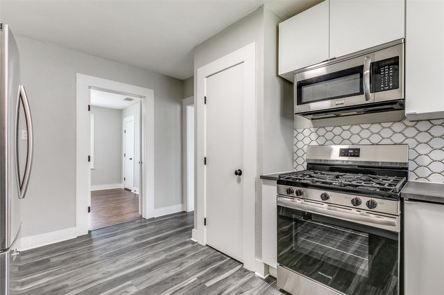 2447 E Houston ST, San Antonio, TX 78202