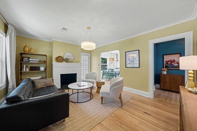 804 Berkeley Avenue NW, Atlanta, GA 30318
