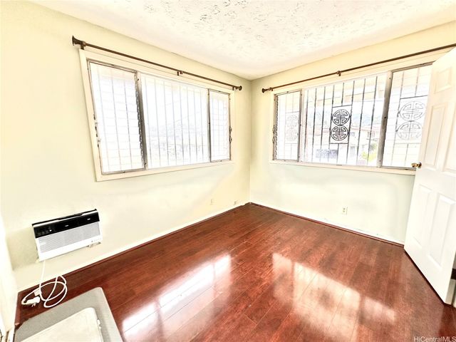 1843 B Liliha Street, Honolulu, HI 96817