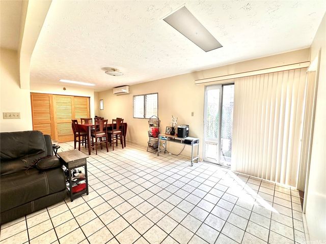 1843 B Liliha Street, Honolulu, HI 96817