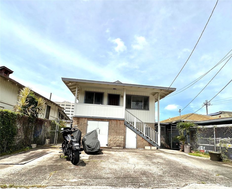 1843 B Liliha Street, Honolulu, HI 96817