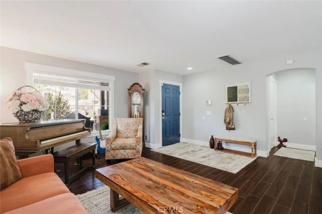 32480 The Old Road, Castaic, CA 91384