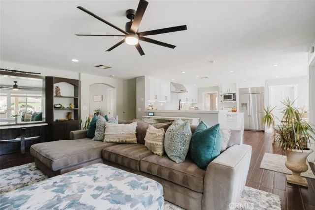32480 The Old Road, Castaic, CA 91384