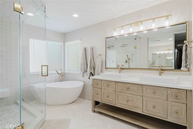 32480 The Old Road, Castaic, CA 91384