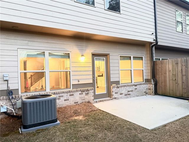 480 Rockfern Court, Lilburn, GA 30047