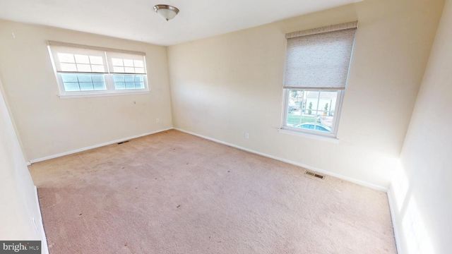 109 FOMALHAUT AVE, Sewell, NJ 08080