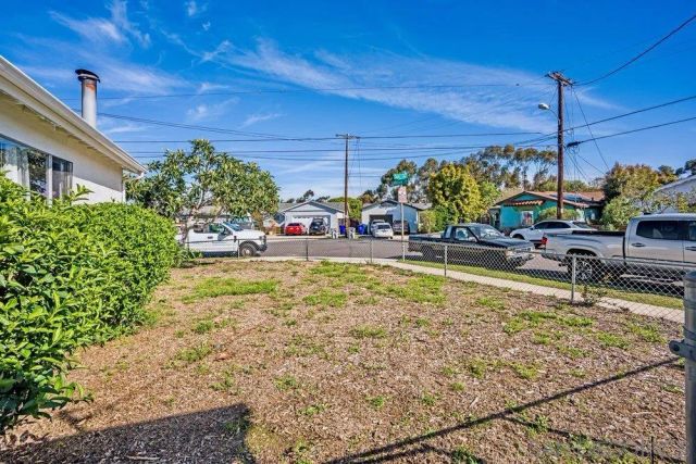 2866 Whitney, San Diego, CA 92111