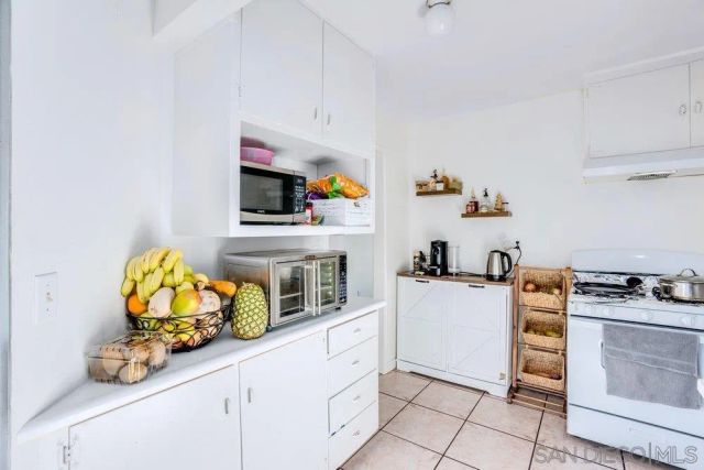 2866 Whitney, San Diego, CA 92111