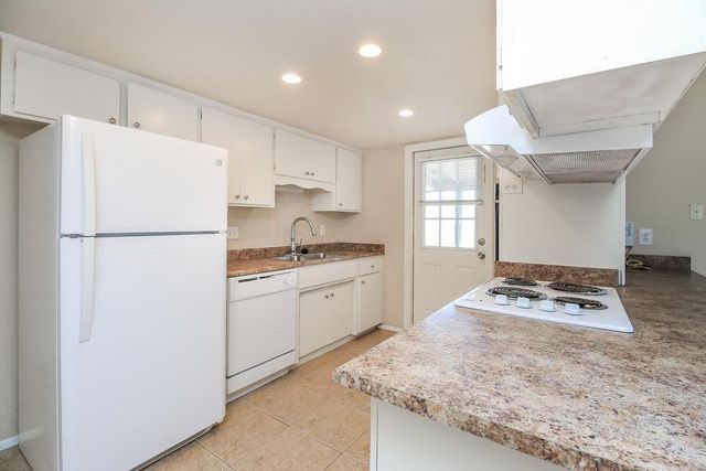 3039 S Kenneth Place, Tempe, AZ 85282