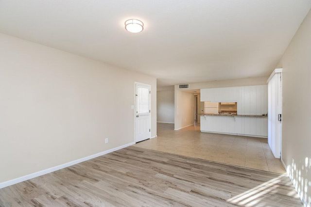 3039 S Kenneth Place, Tempe, AZ 85282