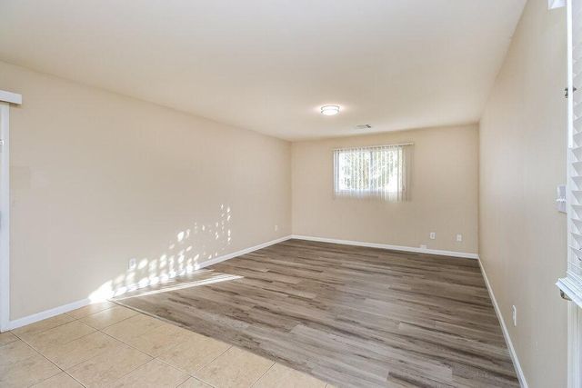 3039 S Kenneth Place, Tempe, AZ 85282