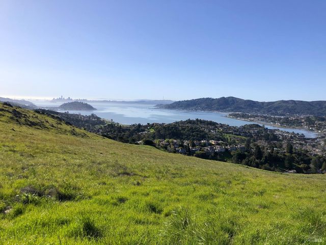 152 Blackfield Dr, Tiburon, CA 94920