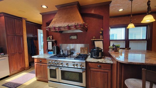 1230 N SUPERIOR STREET, Antigo, WI 54409