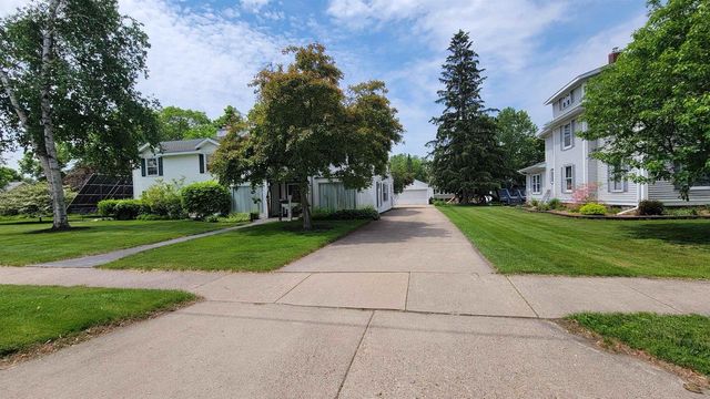 1230 N SUPERIOR STREET, Antigo, WI 54409