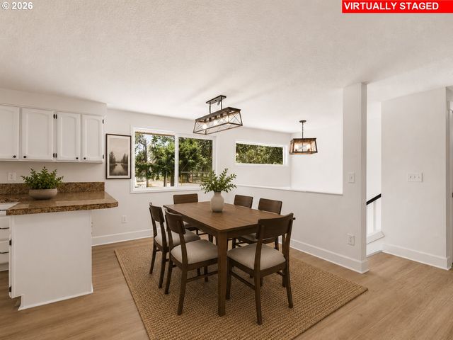 16720 Se Valley View Rd, Milwaukie, OR 97267