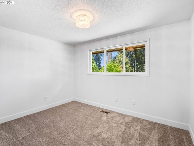 16720 Se Valley View Rd, Milwaukie, OR 97267