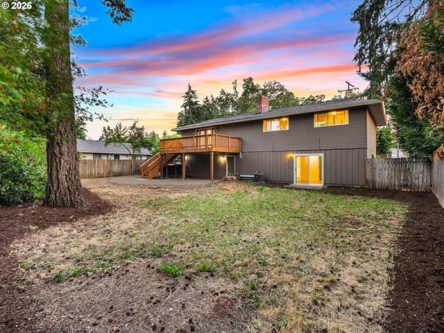 16720 Se Valley View Rd, Milwaukie, OR 97267