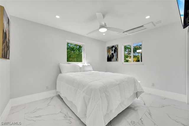 20 Kings RD A18, Naples, FL 34112