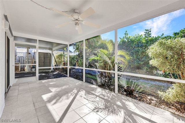 20 Kings RD A18, Naples, FL 34112