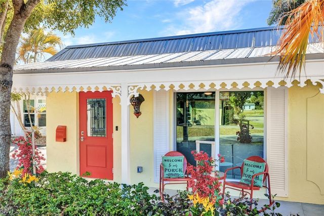 20 Kings RD A18, Naples, FL 34112