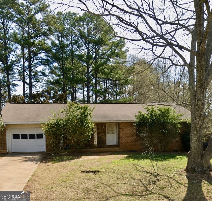 6378 Veracruse Drive, Morrow, GA 30260