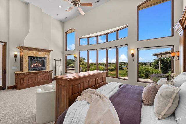 2698 W Penick Pointe Lane, Meridian, ID 83646