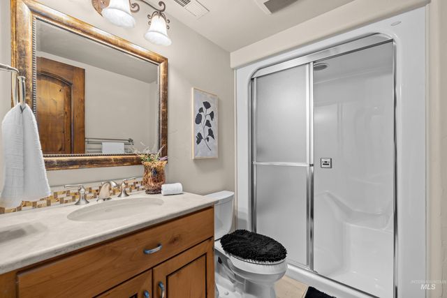 2698 W Penick Pointe Lane, Meridian, ID 83646