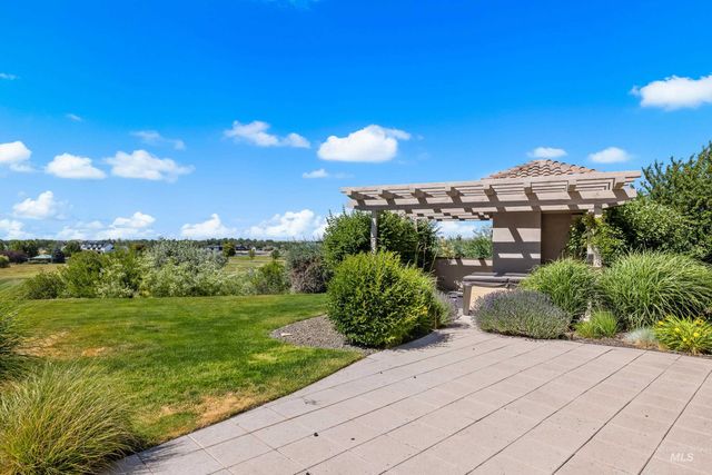 2698 W Penick Pointe Lane, Meridian, ID 83646