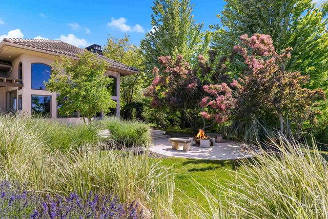 2698 W Penick Pointe Lane, Meridian, ID 83646