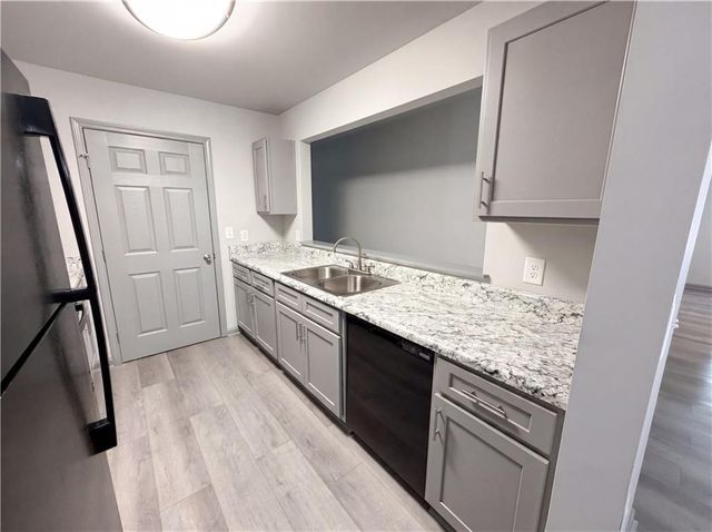 3102 Fairington Village Drive, Lithonia, GA 30038