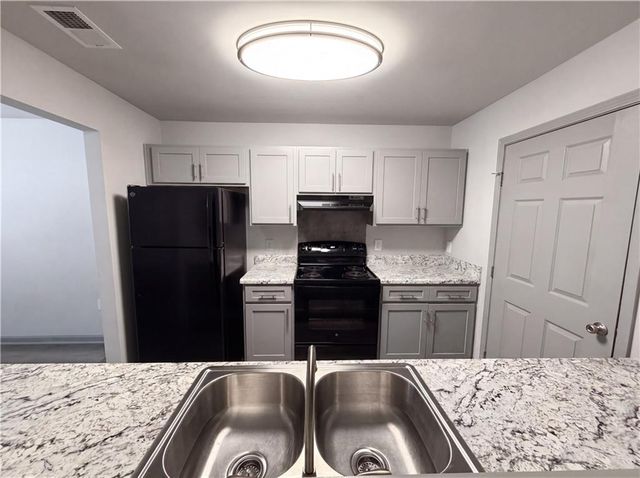 3102 Fairington Village Drive, Lithonia, GA 30038