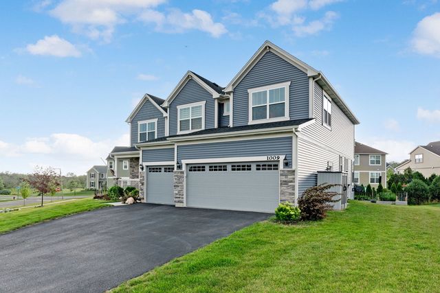 1009 Persimmon Court, Crystal Lake, IL 60012