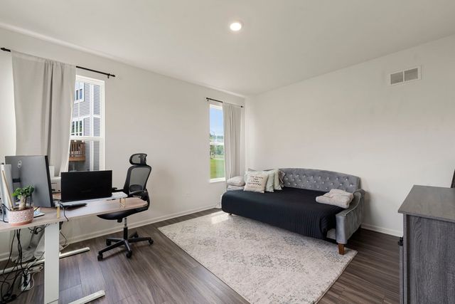 1009 Persimmon Court, Crystal Lake, IL 60012