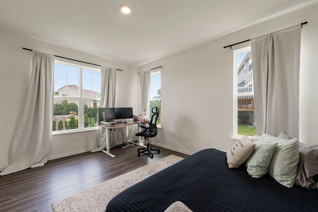 1009 Persimmon Court, Crystal Lake, IL 60012