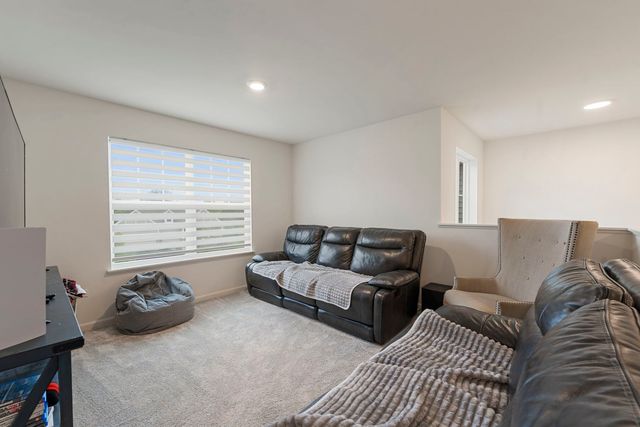 1009 Persimmon Court, Crystal Lake, IL 60012